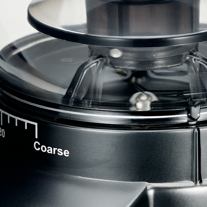 Detailaufnahme des Mahlmechanismus der Solis Scala Zero Static Kaffeemühle mit Grobmahl-Einstellung