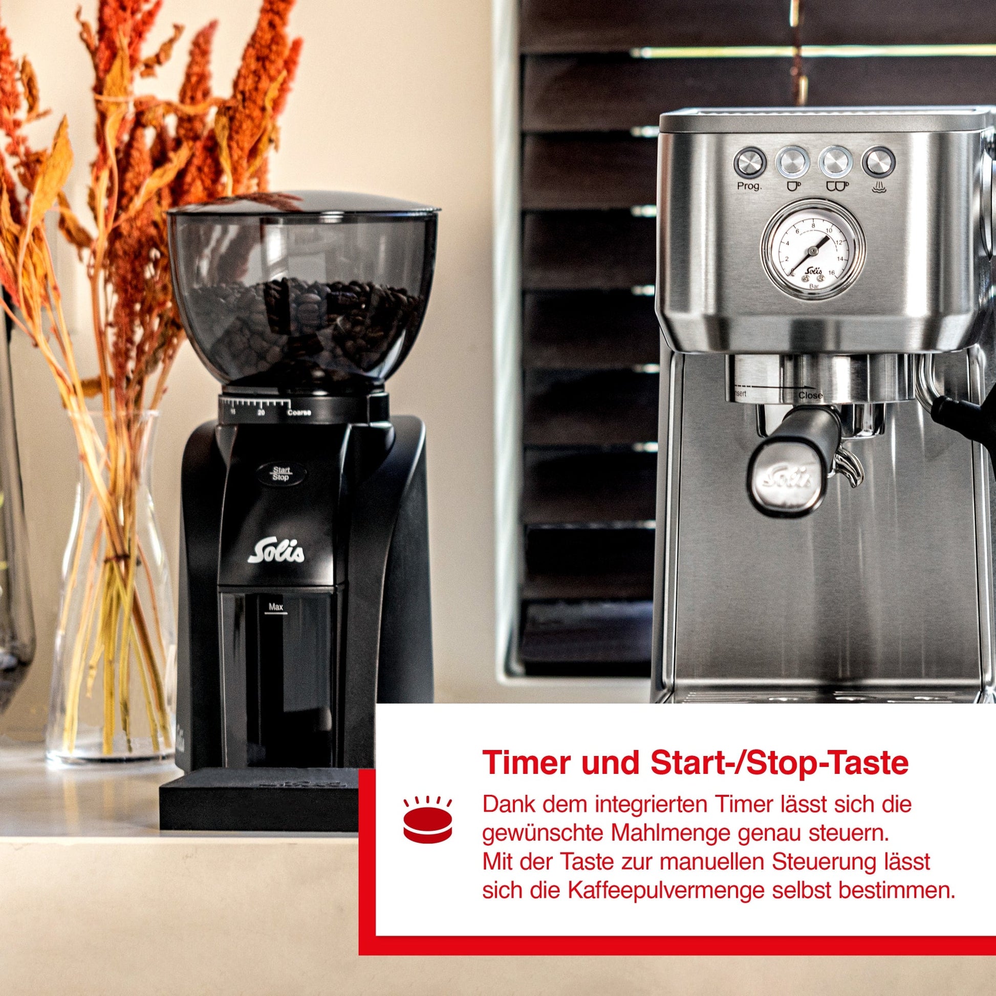 Solis Scala Zero Static Kaffeemühle mit integriertem Timer und Start/Stopp-Taste neben Solis Espressomaschine