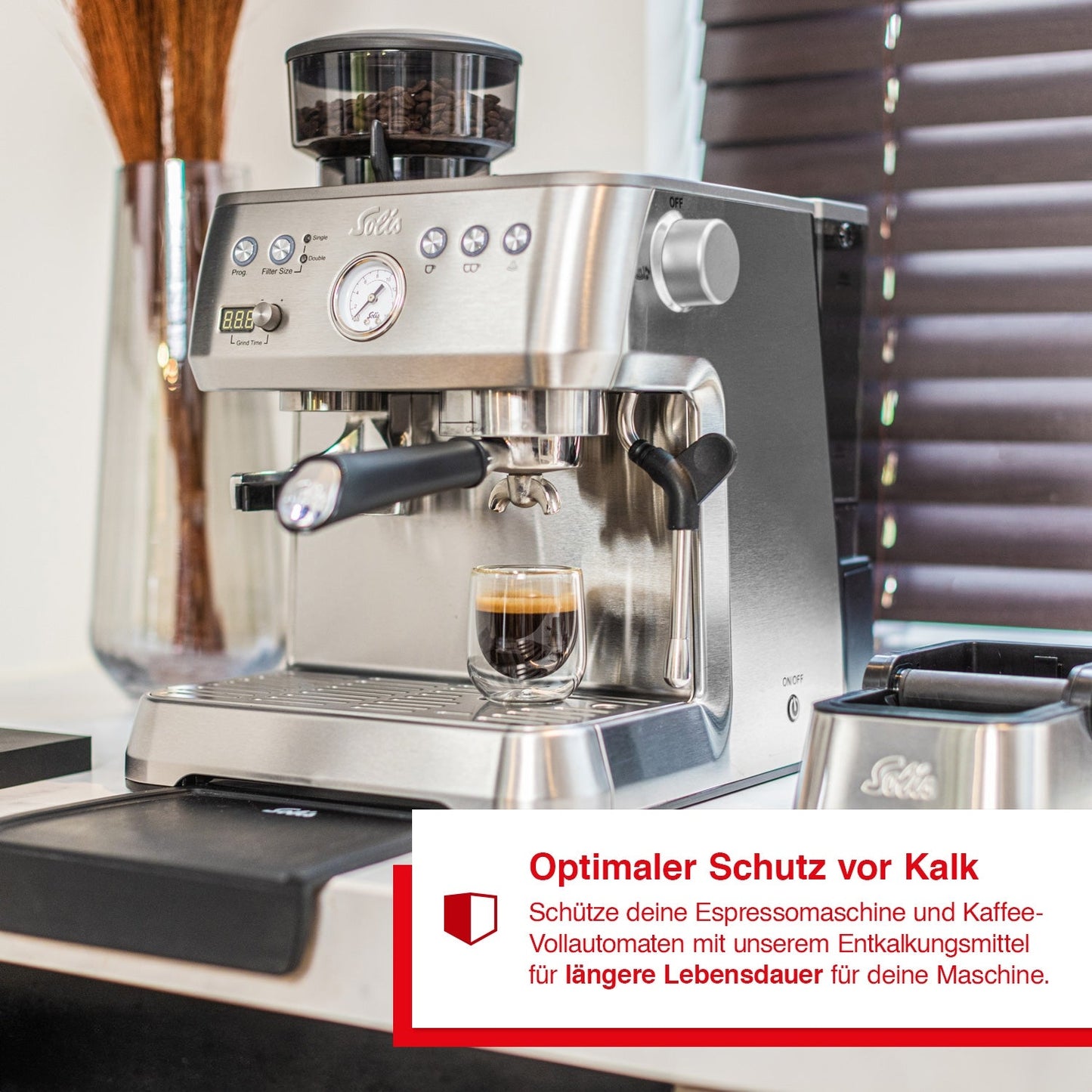 Solis Solipol Entkalker schützt Espressomaschinen vor Kalk und verlängert die Lebensdauer.