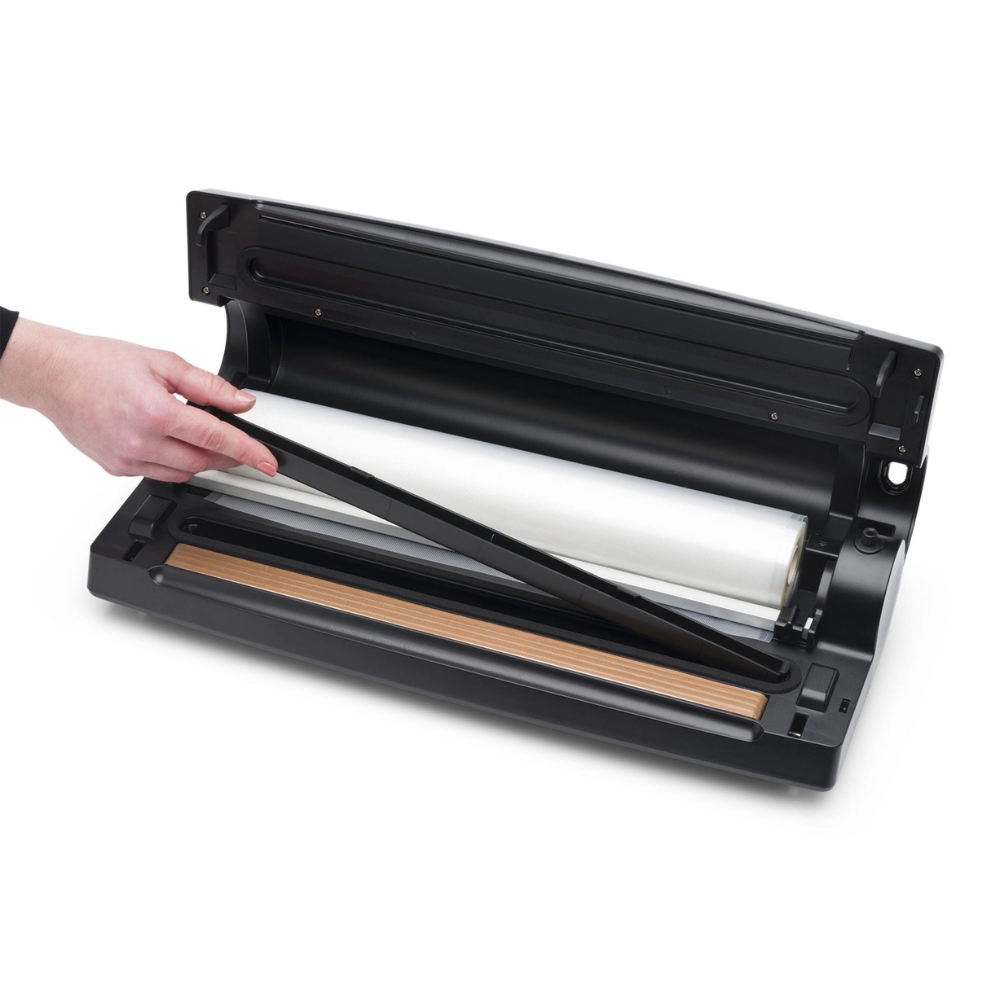 Solis Vac Prestige Maxi mit integriertem Rollenfach und Folienschneider für einfaches Zuschneiden von Beuteln