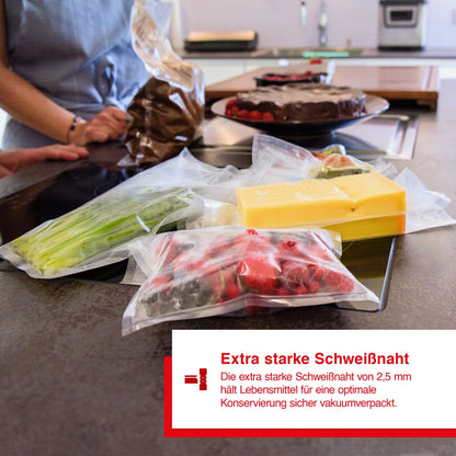 Vakuumierte Lebensmittel wie Gemüse und Käse – Solis Vakuumierer mit extra starker 2,5 mm Schweißnaht